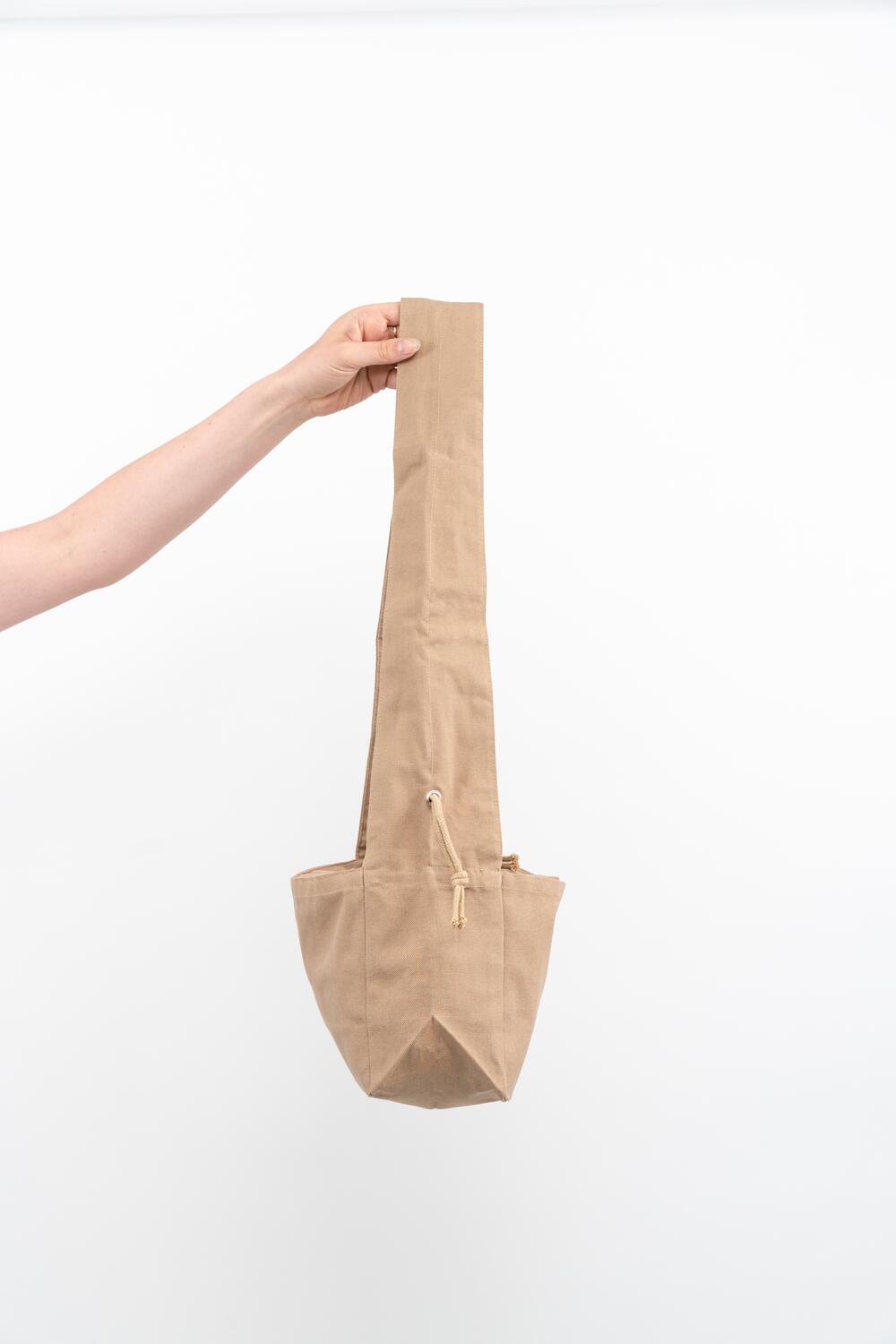 Ruffle shopper - lysebrun